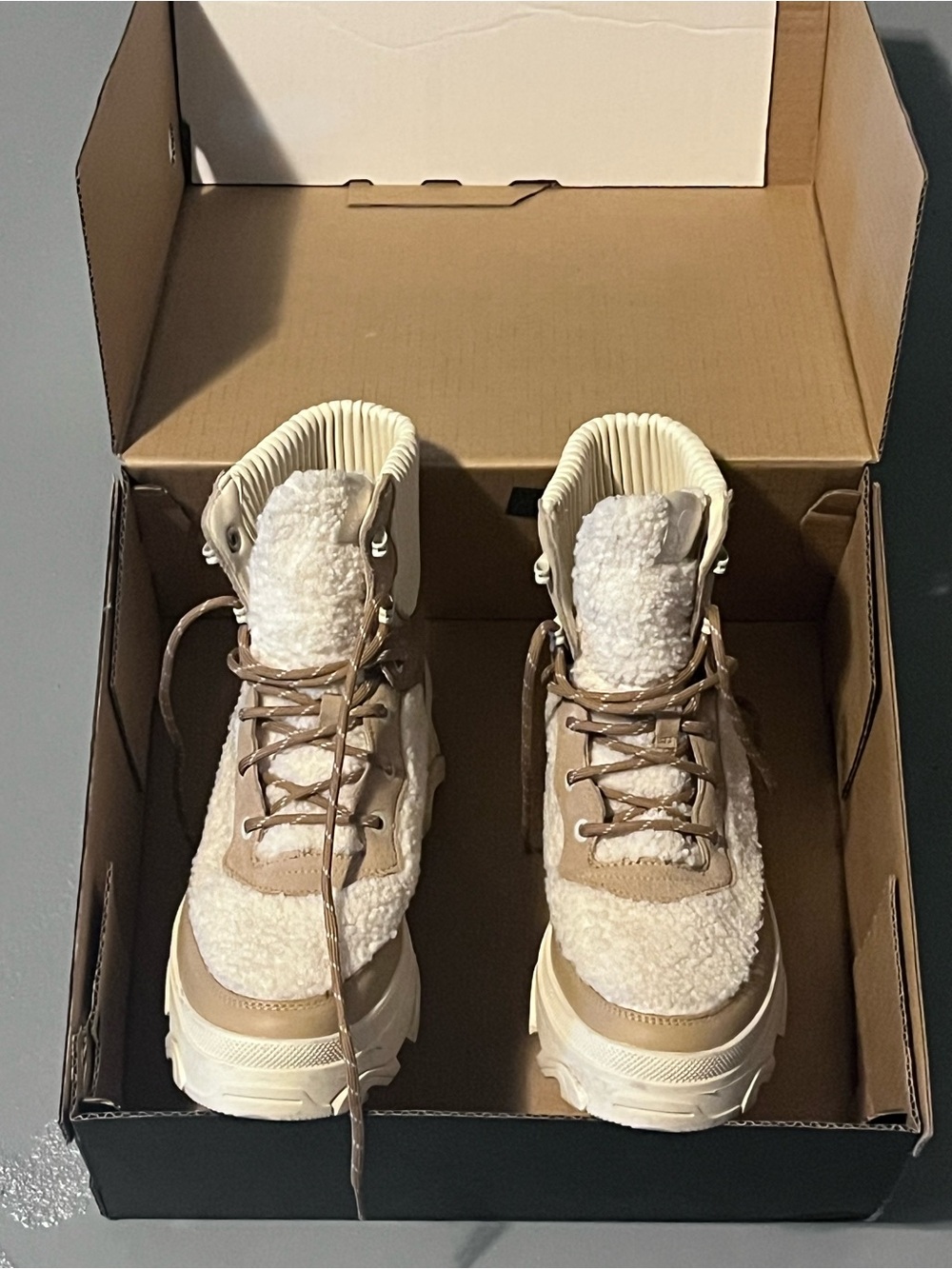 SOREL Sherpa boots